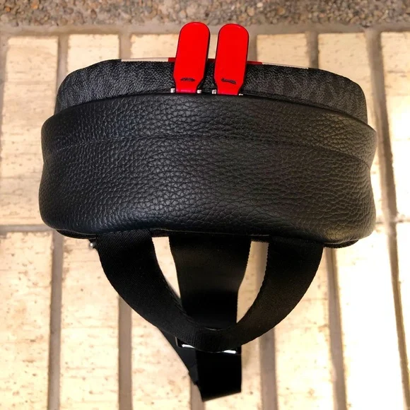 💥Moving to @the_bag_guy💥Michael Kors - Mason Varsity Stripe Sling Pack - Picture 11 of 16